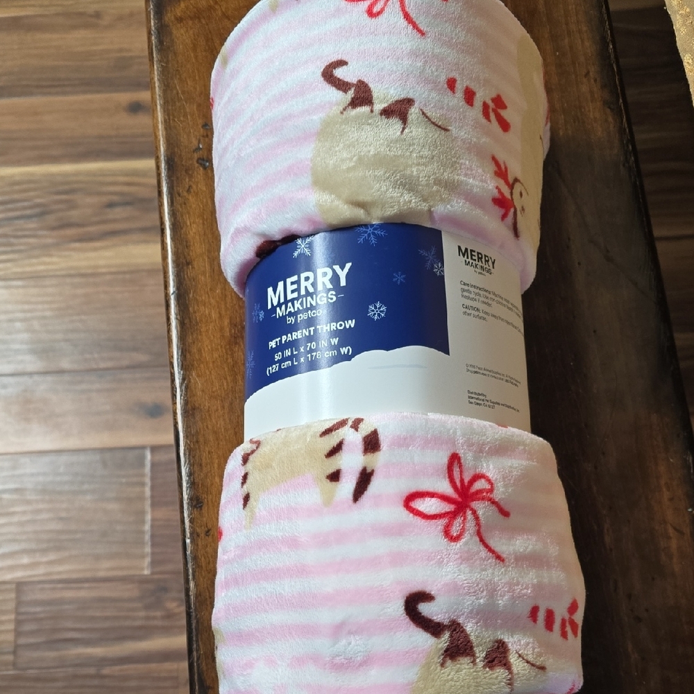 NWT. Merry Makings Cat Print Throw Blanket 50x70